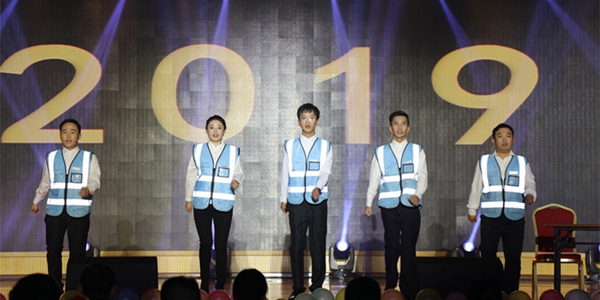 10-02、管理公司情景劇《中國夢 三箭夢》.jpg