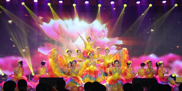1-02、房地產(chǎn)公司、物業(yè)公司開場舞《春海》.jpg