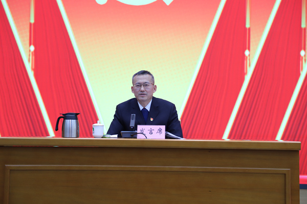 集團(tuán)黨委書記、董事長(zhǎng)劉家昌代表上一屆600副本.jpg